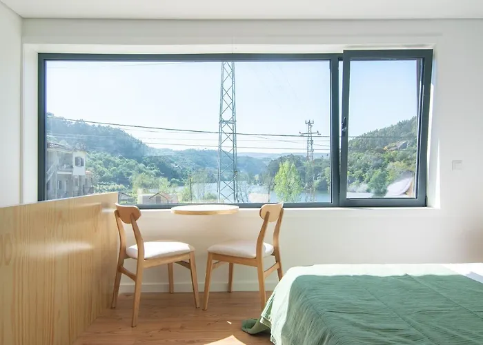 Costa D'ouro * קסטלו דה פייבה